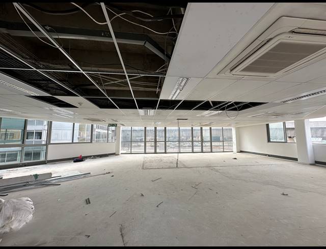 318.70M² OFFICE TO LET IN CENTURION CENTRAL
